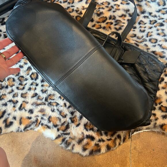 Rag & Bone Black Compass Quilted Leather Everyday Shoulder Bag Tote EUC - Picture 7 of 8